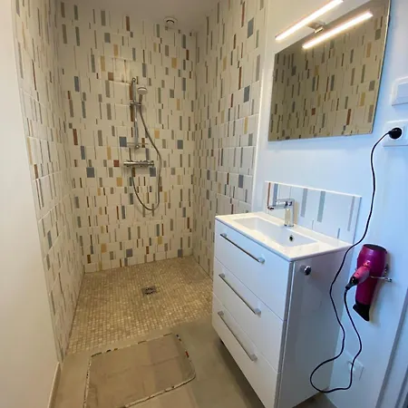 Maison Entiere Village Paisible Сasa de vacaciones *